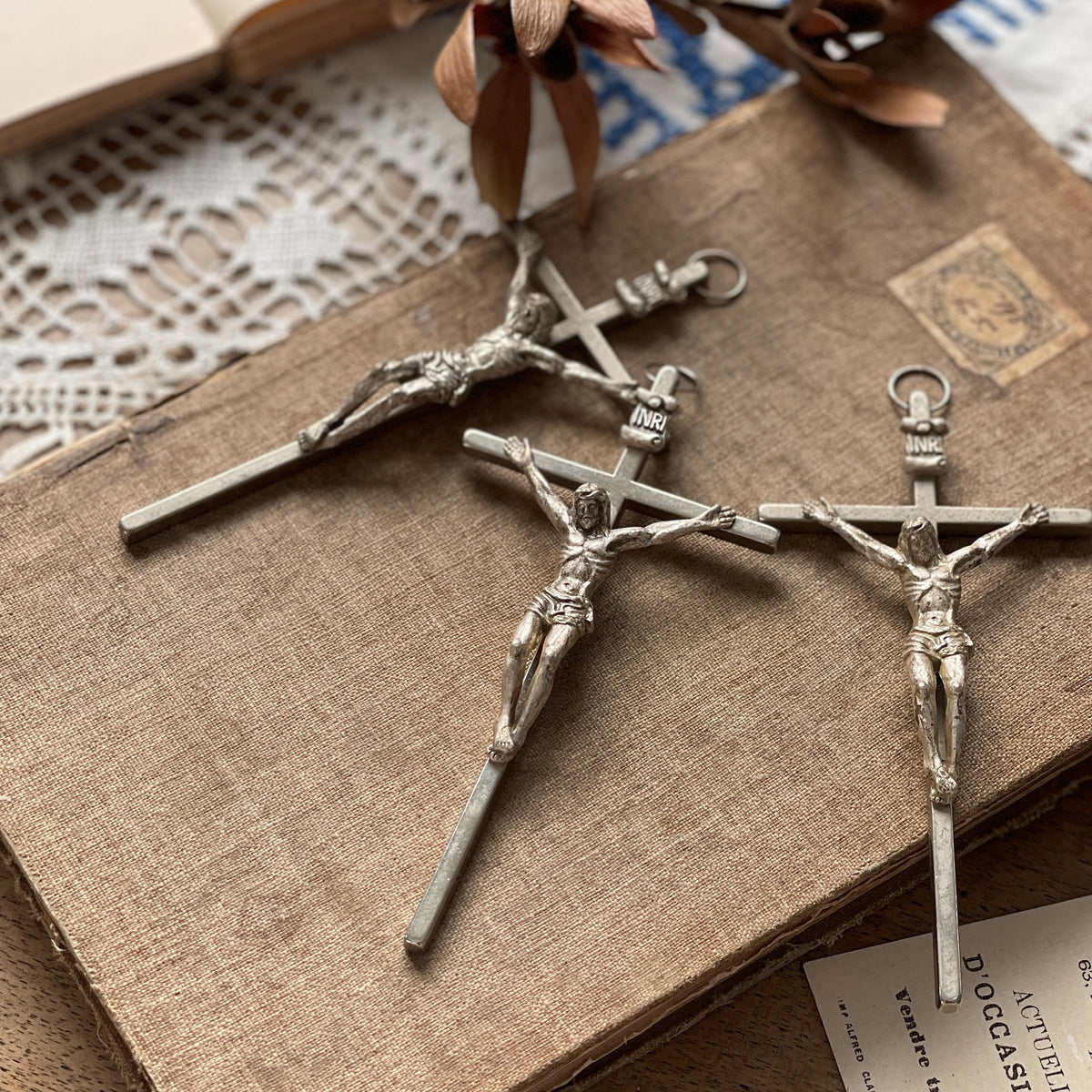 3点あり！インテリアとして素敵なキリスト像（5.5x11cm） フランス