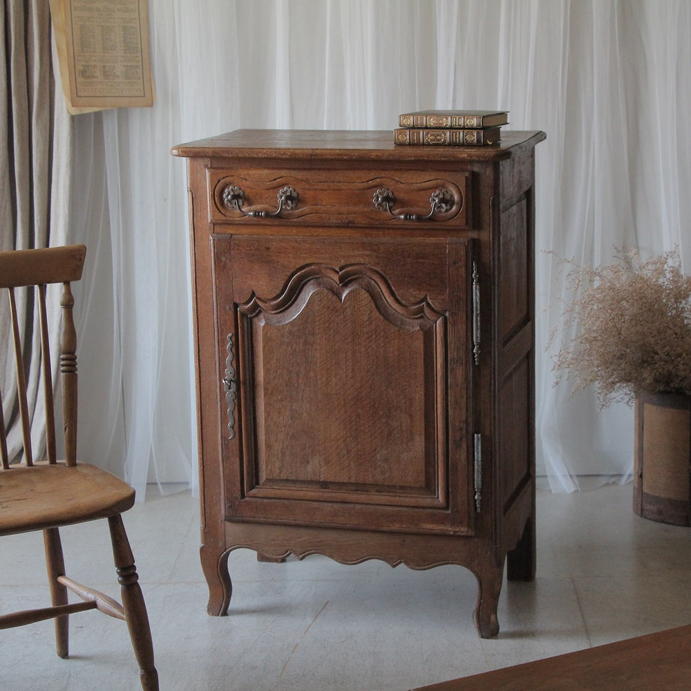 1930年代オーク材小さなサイズのカップボード フランス