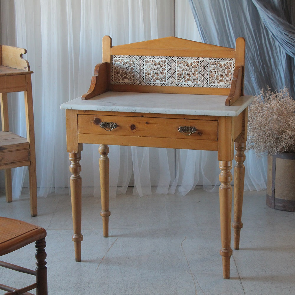 ヴィクトリアン ウォッシングテーブル（洗面台） イギリスアンティーク