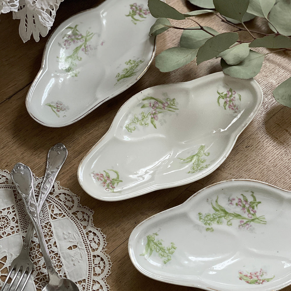 3枚あり！人気のスズラン柄ラヴィエ（横幅24.5cm） フランス