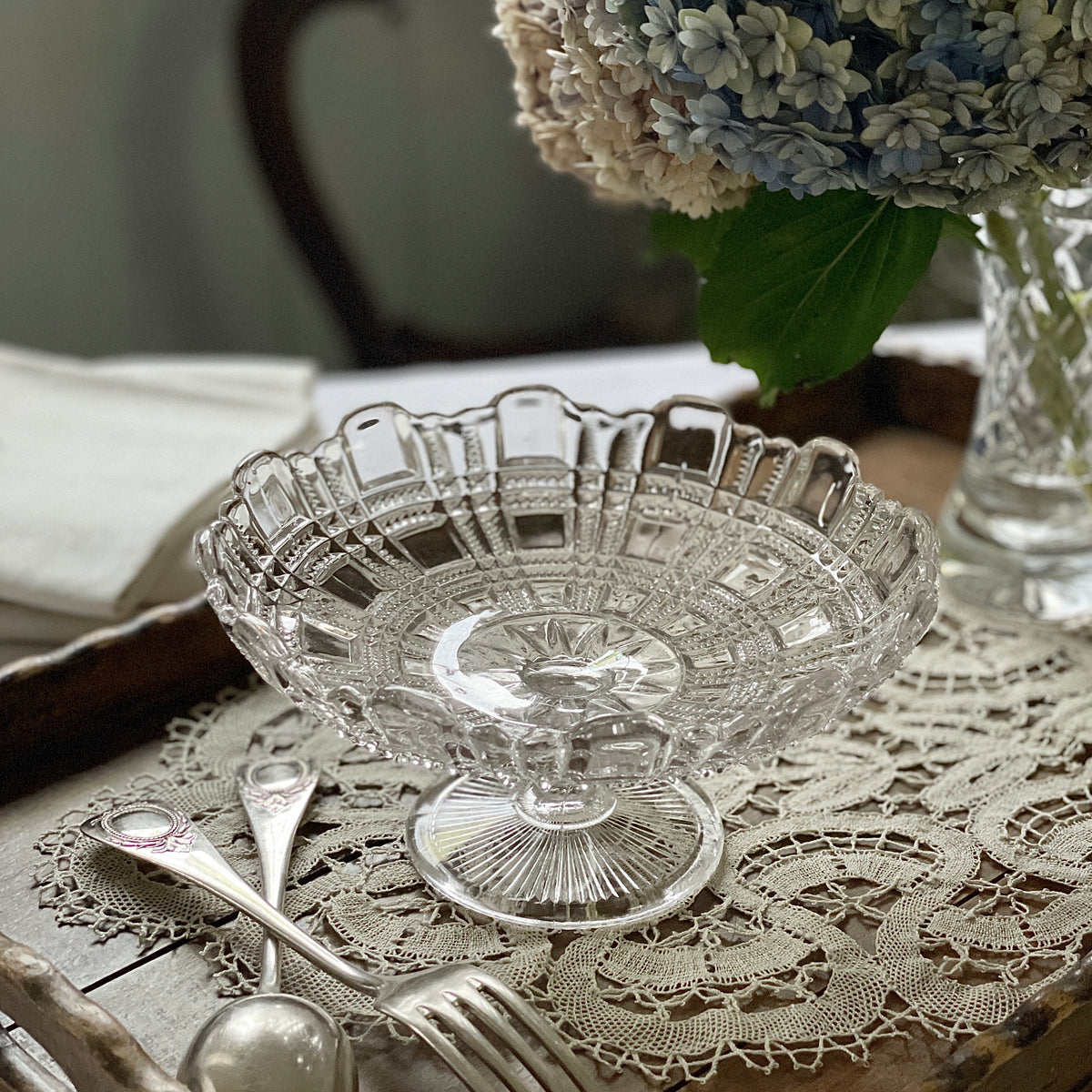 アールデコな印象のガラスコンポート（直径19.5cm） イギリス