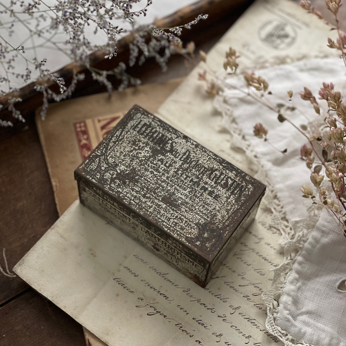◆SALEフランスアンティーク6点｜100年前ティン缶ブリキサビ小型ピルケース薬 LITHINES du Docteur GUSTIN 薬缶（10x6cm） フランスアンティーク