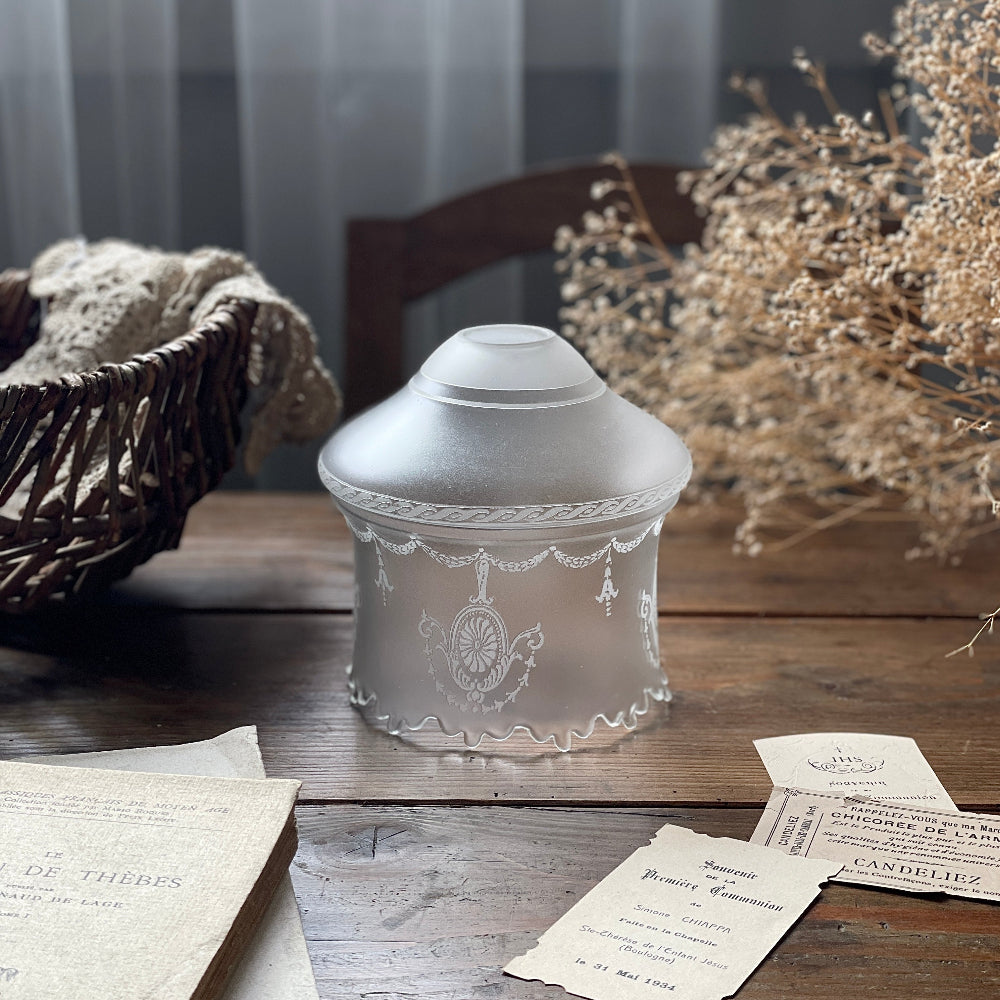 美しいエッチングのガラスシェード（高さ14cm） イギリスアンティーク