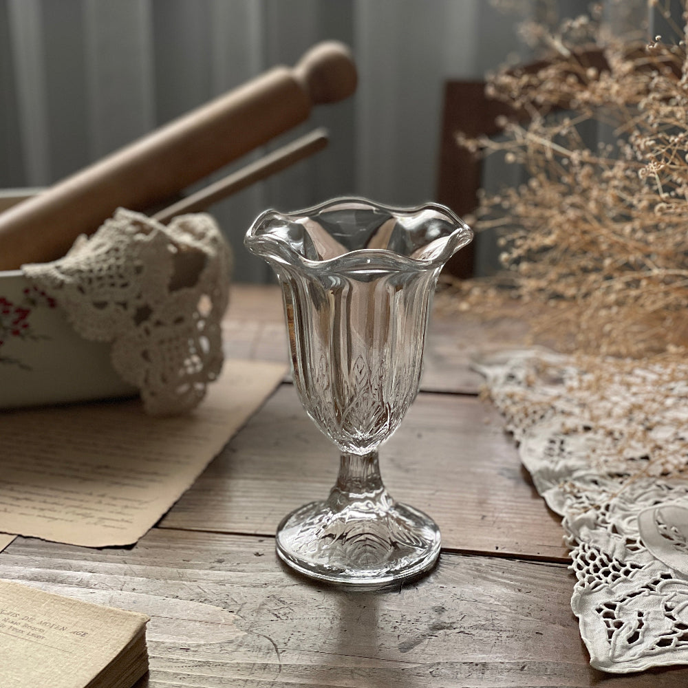 葉っぱ模様が可愛いパフェグラス（高さ15.5cm） イギリス