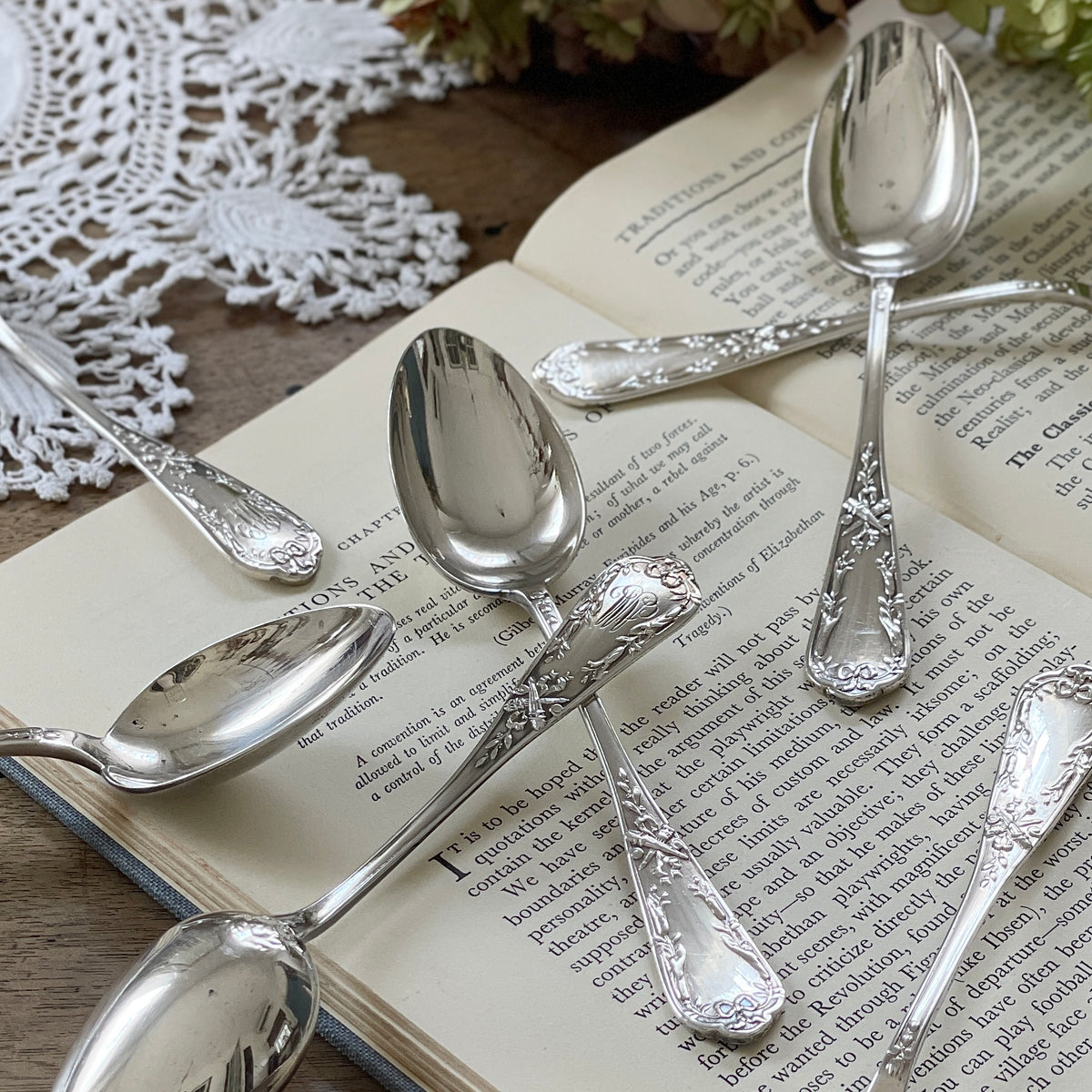 フランスアンティーク　リボンモチーフ★シルバーのラザニアスプーン フランスアンティークリボンモチーフ☆シルバーのラザニアスプーン