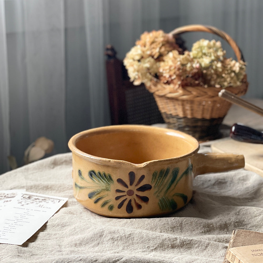 アルザス地方の黄色い片手鍋（直径23.5cm） フランスアンティーク