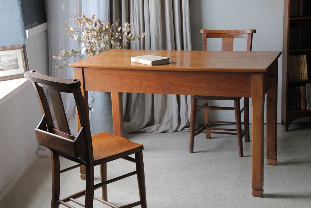 引き出し２個付きシンプルなオーク材テーブル（高さ76cm) フランスアンティーク家具 – チェルシーオールド