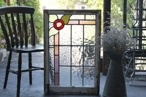 赤いバラの大きいサイズのステンドグラス　イギリスアンティーク（住宅窓）55.5cm×84cm