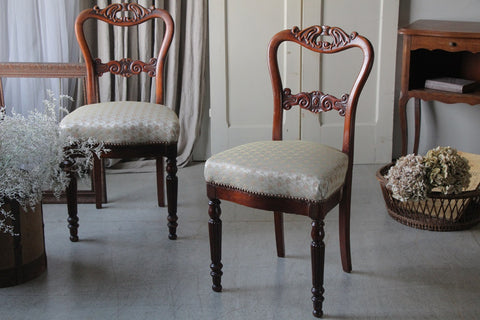 ２脚あり！マホガニー材彫りが素敵なチェア（椅子）高さ83cm　フランスアンティーク家具
