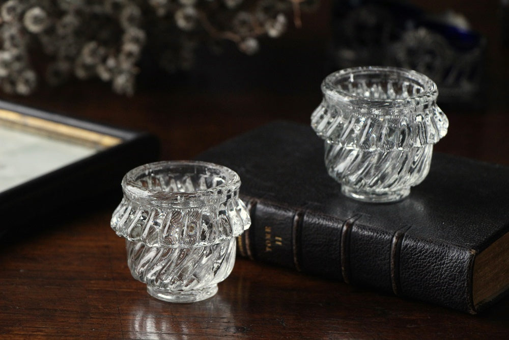 ２個あり！ガラスの質感がとっても美しいマスタード入れ（直径6cm） フランスアンティークガラス雑貨 – チェルシーオールド