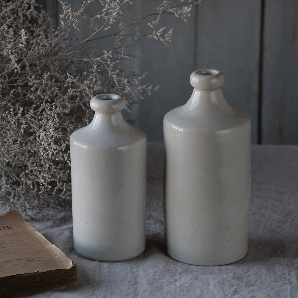 ２点あり！大小で揃えたい白のボトル フランスアンティーク陶器雑貨 – チェルシーオールド