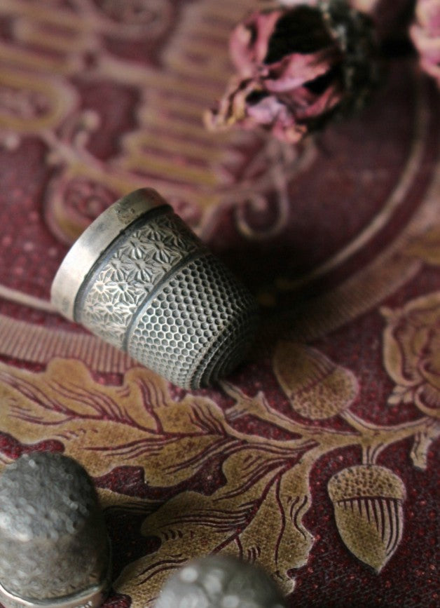 裁縫に使われていたシンブル 指ぬき シルバー イギリスアンティーク 