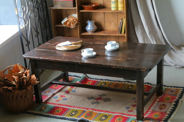 ソファ前のローテーブルとして素敵！ イギリスアンティーク家具 – チェルシーオールド
