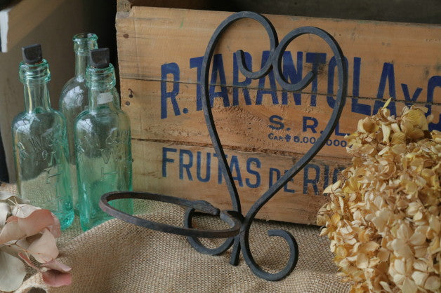 シンプルなアイアンフラワーハンギング フランスアンティーク雑貨