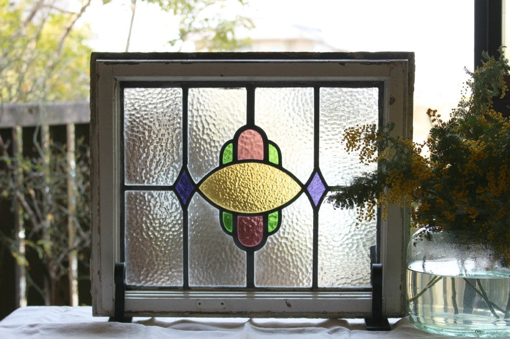 色とりどりなガラスの幾何学模様ステンドグラス イギリスアンティーク