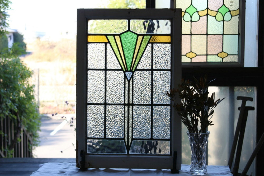 鮮やかな緑色の幾何学模様ステンドグラス イギリスアンティーク(住宅窓 