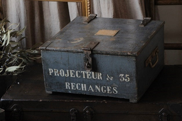 ブルーグレーペイントが素敵なフィルム用木箱 フランスアンティーク