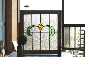 キラキラしたガラスが美しいダイヤ柄ステンドグラス イギリスアンティーク(住宅窓) 53.5cm×56cmの