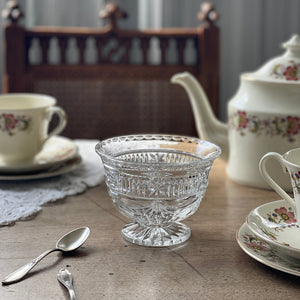 色々な用途で楽しめる小さなガラスボウル（直径11.5cm） イギリス