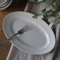 ディゴワンサルグミンヌ窯の白のオーバル皿（31.5x21cm）　フランスアンティーク陶器