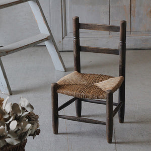 ストロー座面のチャイルドチェア（子供用椅子） フランスアンティーク