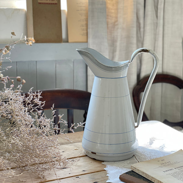 フレンチアンティーク　ジャグ ブルーラインが可愛いエナメルフレンチジャグ（高さ37cm） フランス