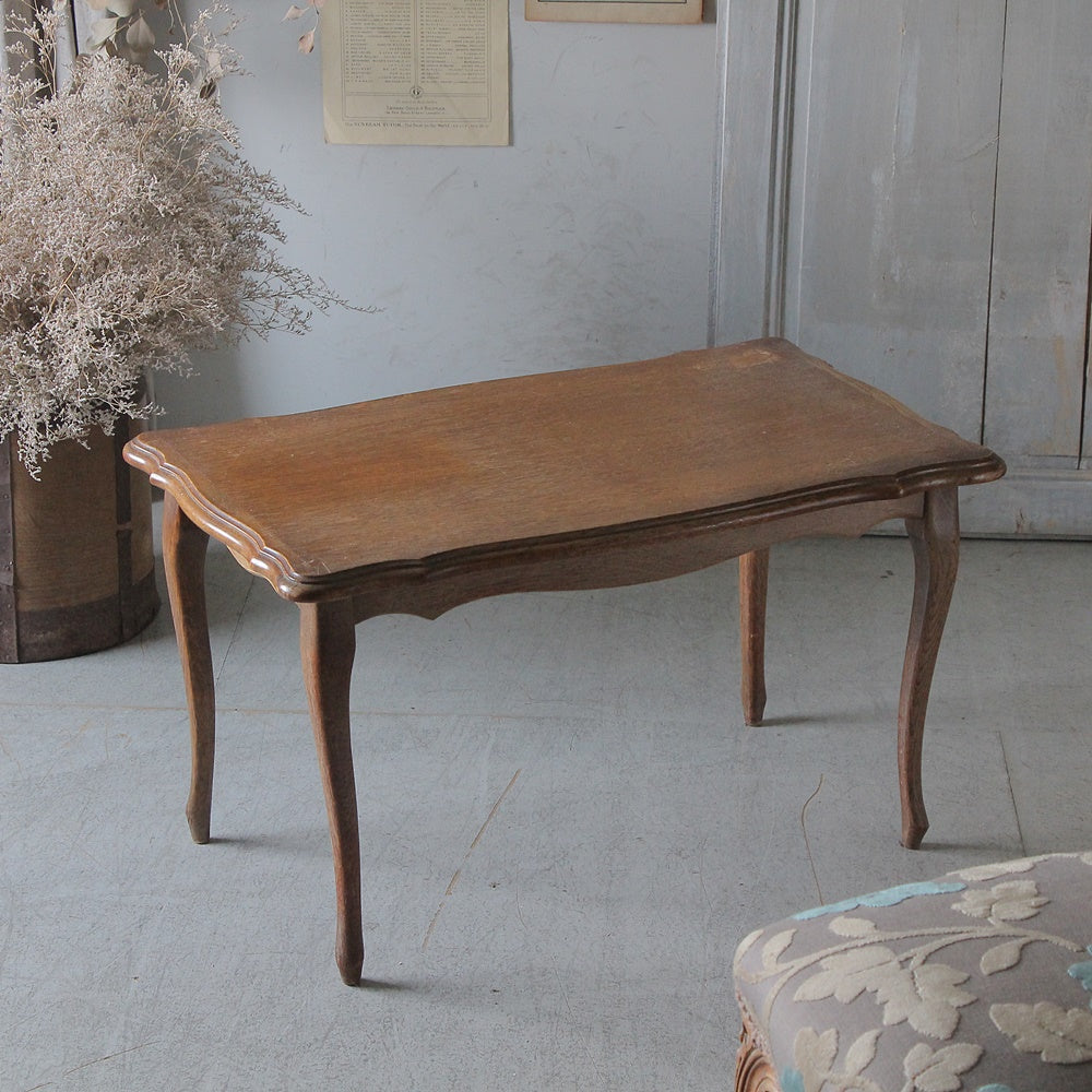 1940年代シンプルなオーク材ローテーブル（横幅79cm）　フランスアンティーク