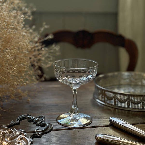 【アンティーク】クープグラス　シャーベットグラス　カットグラス エレガントなクープ型シャンパングラス イギリスアンティーク