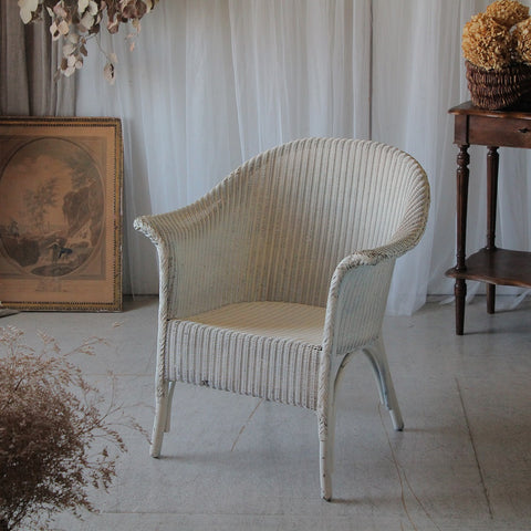 大人気カラー白のロイドルームチェア（椅子）高さ73cm　イギリスアンティーク