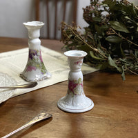 紫陽花柄白い陶器のキャンドルスタンド（高さ11cm）　イギリスアンティーク