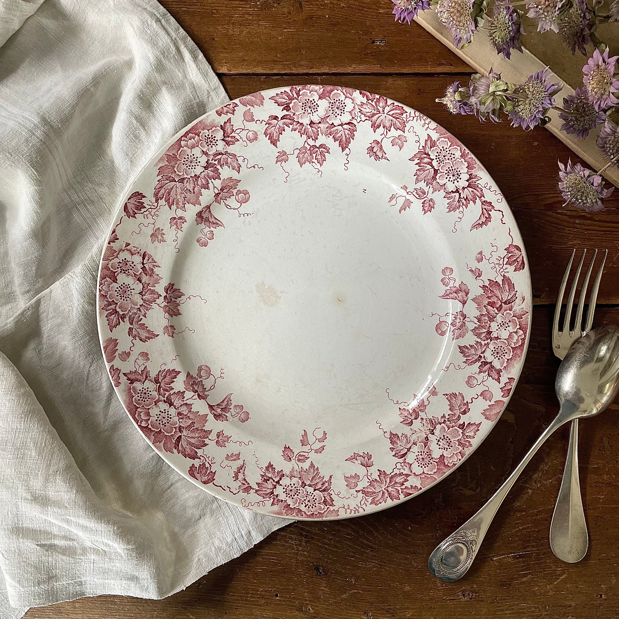 サンタマン窯『MARION』赤の大皿(直径28cm) フランスアンティーク サンタマン窯『MARION』赤の大皿(直径28cm) フランスアンティーク