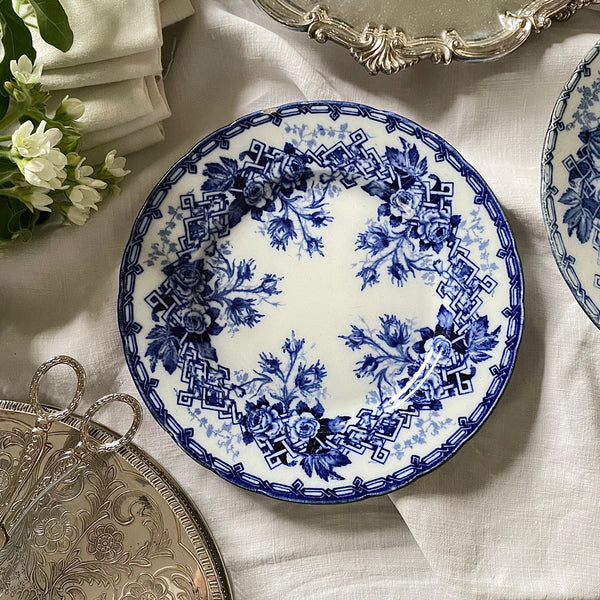 クレイユモントロー窯FLORAシリーズ平皿(直径21cm) フランス クレイユモントロー窯FLORAシリーズ平皿(直径21cm) フランス