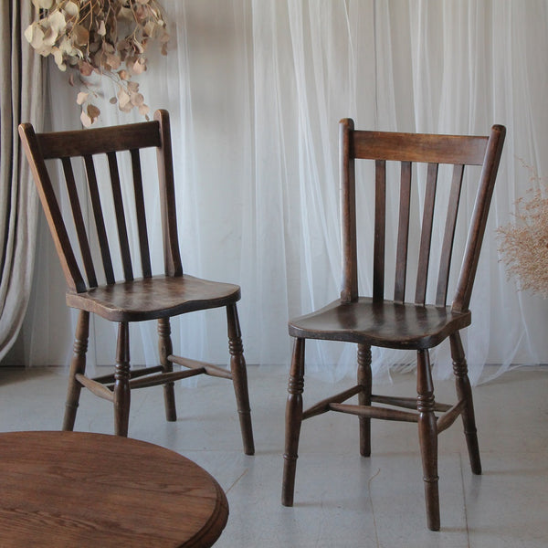 2脚あり！シンプルで美しいダイニングチェア フランス