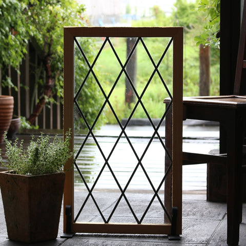 クリアガラスに斜め格子のステンドグラス　イギリスアンティーク　39cm×67cm