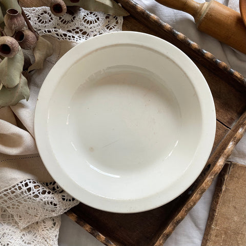 ショワジールロワ窯白の深皿（直径25.5cm）　フランスアンティーク食器