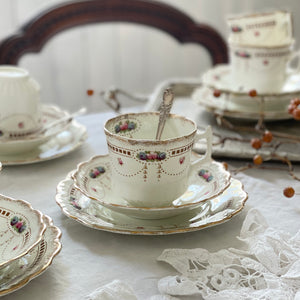 4セットあり!ウェリントン工房トリオC&S イギリスアンティーク食器 4セットあり!ウェリントン工房トリオC&S イギリスアンティーク食器