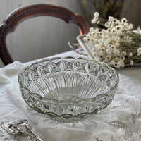 グレーに経年変化したガラスボウル（直径23.5cm）　イギリスアンティークガラス食器