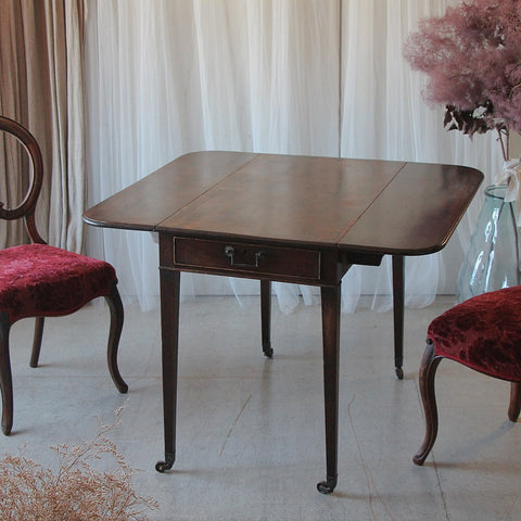 1900年代マホガニー材バタフライテーブル　イギリスアンティーク