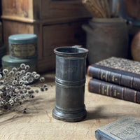 エンボス入り持ち手付きメジャーDEMI-LITRE（高さ15.5cm）　フランスアンティーク