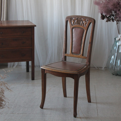 フランスで買付けたアンティークが数千点 – チェルシーオールド