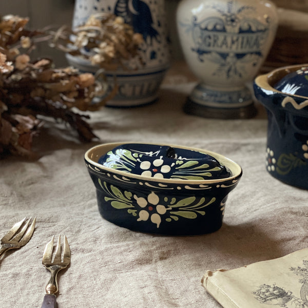 アルザス地方の小さなベッコフ（テリーヌ）ポット（横幅13.5cm