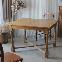 1930年代剥離オーク材カフェテーブル（ワックス仕上げ）　　フランスアンティーク