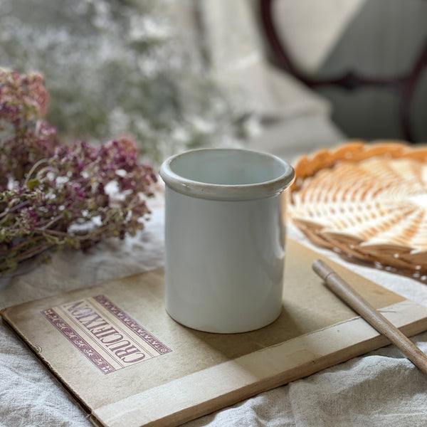 フランスアンティーク白のポット リモージュ焼き白の金彩入りポット（高さ23cm） フランス