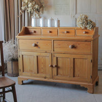 ヴィクトリアンオールドパイン材カップボード（横幅125.5cm）　イギリスアンティーク