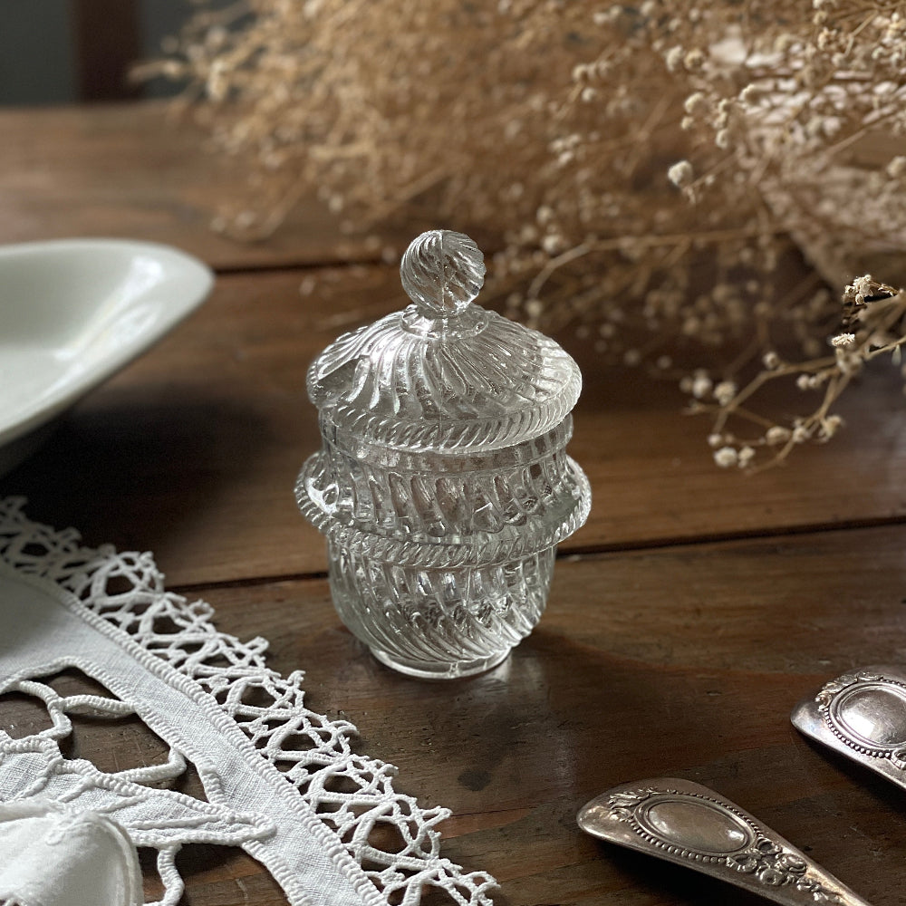 蓋付き小さなガラスのマスタード入れ　フランスアンティーク