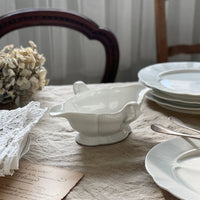 気品溢れるピリヴィッツ社　白のソーシエール　フランスアンティーク