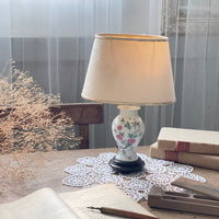 布シェード付き東洋的なポーセリンスタンド（高さ36cm）　フランスアンティーク