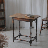 1920年代オーク材サイドテーブル（高さ63cm）　イギリスアンティーク