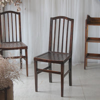 2脚あり！シンプルで軽いダイニングチェア　イギリスアンティーク