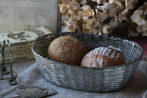 繊細なワイヤー編みが素敵なパンかご（バスケット）　フランスアンティークキッチン用品